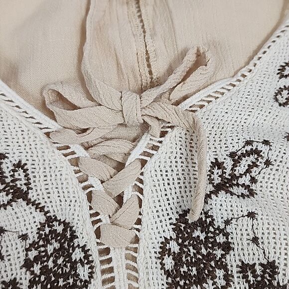 gimmicks Size M Lace & Embroidery Top - Picture 10 of 10